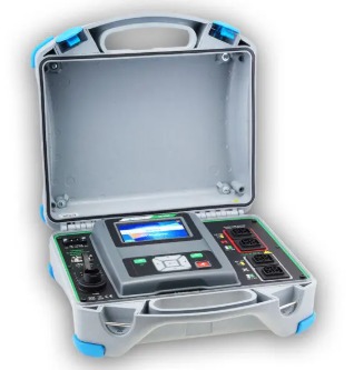 MEDIDOR DE RELACION DE TRANSFORMACION TRIFASICO MARCA: METREL MODELO: MI 3280/5M+A1757+P1101 TRIFASICO, CON BATERIA INCORPORADA HASTA 1 Aac/dc, Cables de 5 M +MORDAZAS A1757+Software profesional